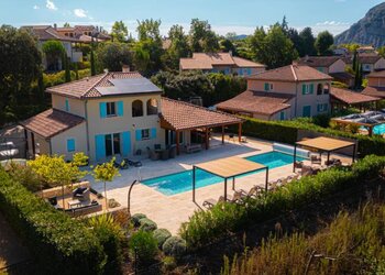 Top Holiday Homes | Bed and breakfast