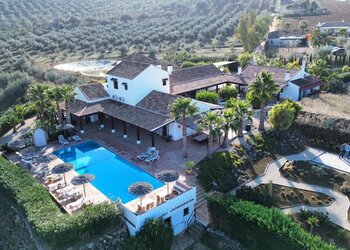Top Holiday Homes | Bed and breakfast