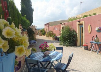 Top Holiday Homes | Bed and breakfast
