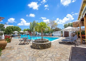 Top Holiday Homes | Bed and breakfast
