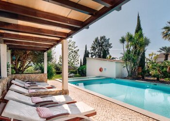Top Holiday Homes | Bed and breakfast