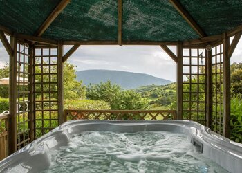 Top Holiday Homes | Bed and breakfast