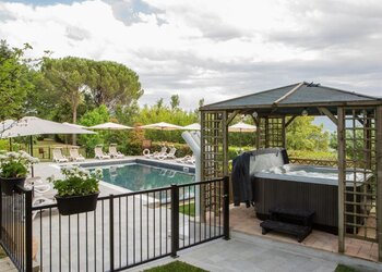 Top Holiday Homes | Bed and breakfast