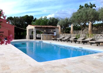 Top Holiday Homes | Bed and breakfast